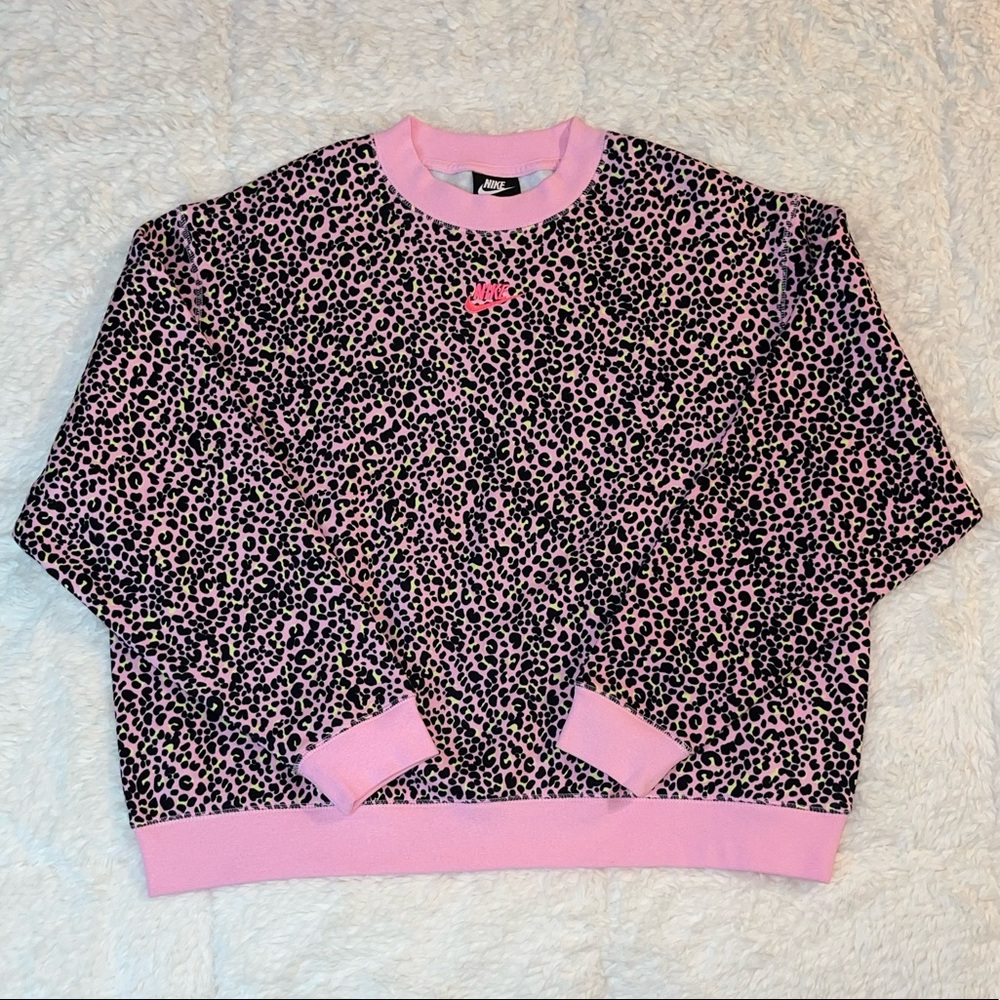 Nike Women's Sportswear Crew neck Sweater size M NWT